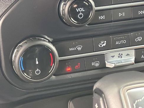 Certified 2022 Ford Bronco Badlands w/ Sasquatch Package image 16