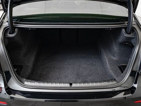 Used 2021 BMW 540i xDrive w/ Premium Package image 17