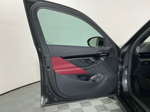 Certified 2025 BMW 530i w/ Premium Package image 19