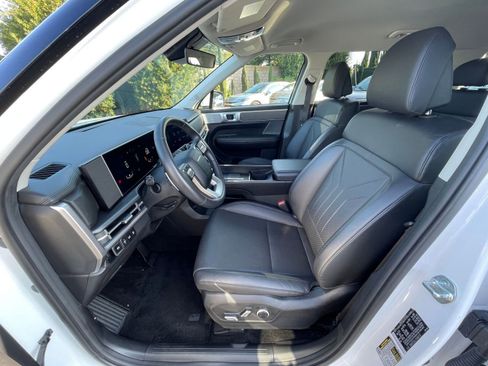 Used 2025 Hyundai Santa Fe SEL image 31