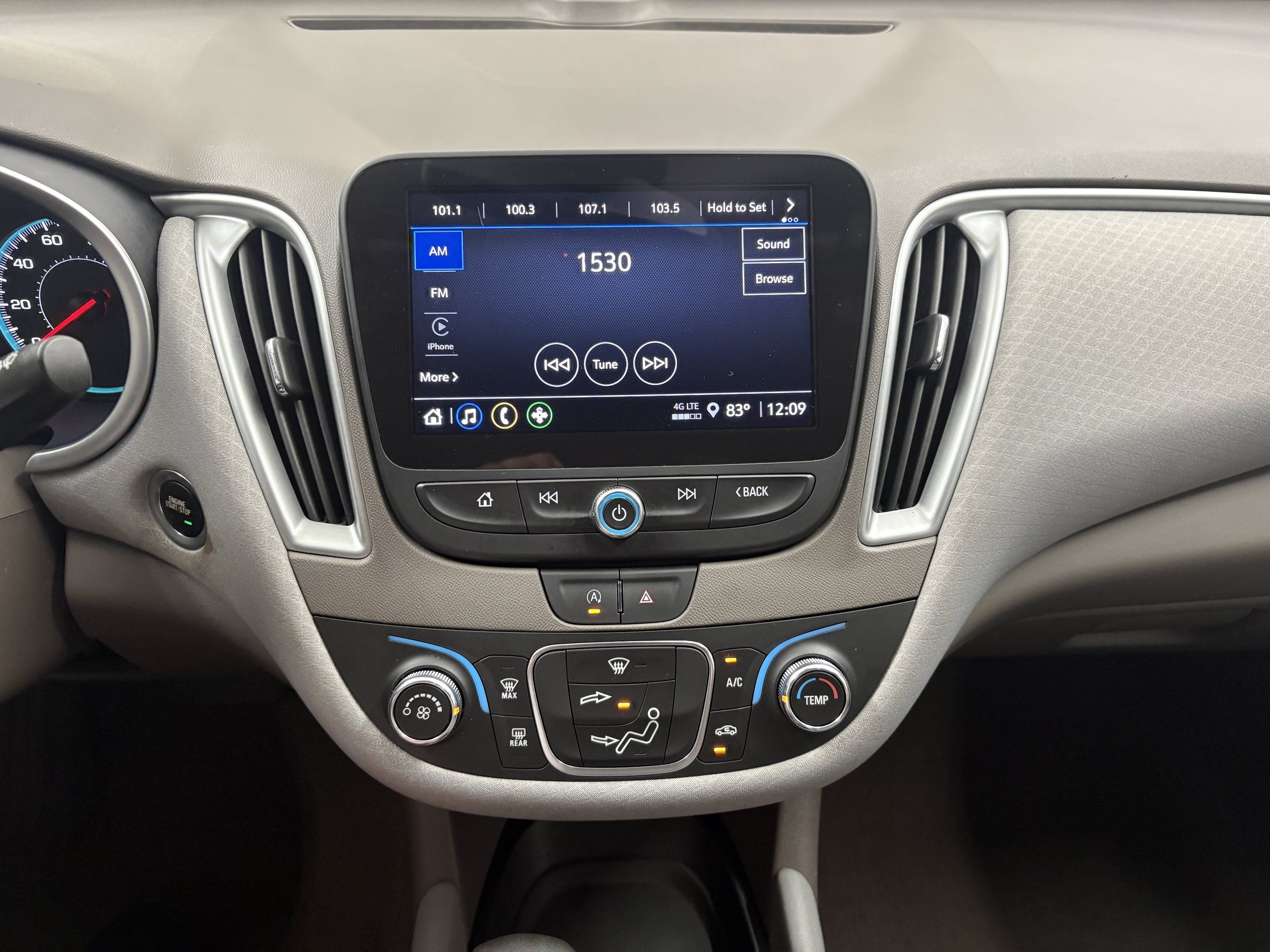 Used 2022 Chevrolet Malibu LS FWD image 12