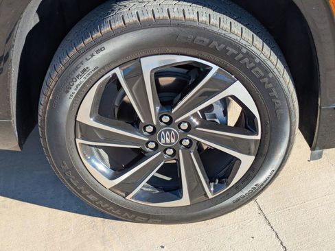 Used 2025 Buick Enclave Sport Touring image 30