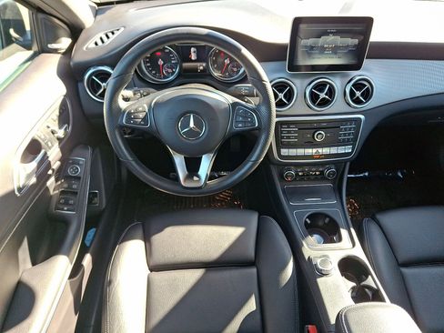 Used 2020 Mercedes-Benz GLA 250 GLA 250 w/ Premium Package image 27