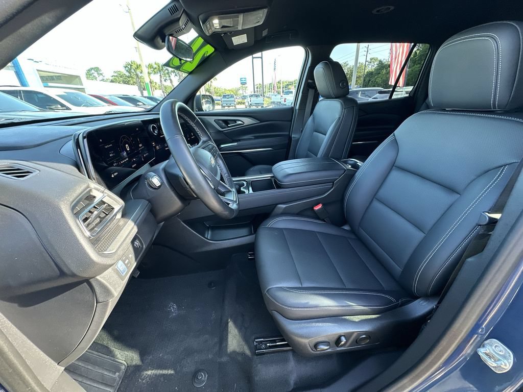 Used 2026 Chevrolet Traverse LT FWD image 19