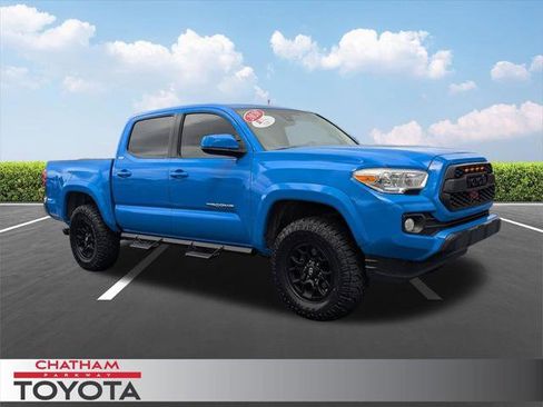 Certified 2020 Toyota Tacoma SR5 image 1