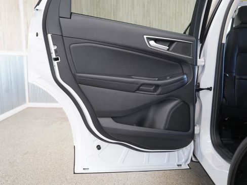 Used 2024 Ford Edge SEL image 35