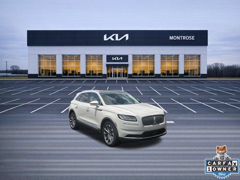 Used 2022 Lincoln Nautilus Reserve w/ Equipment Group 201A AWD/4WD image 3