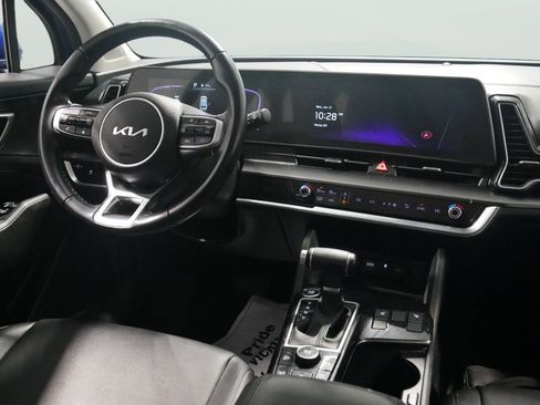 Used 2023 Kia Sportage EX image 19