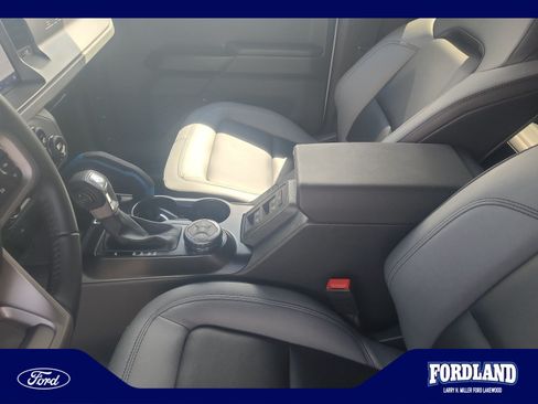 Used 2024 Ford Bronco Black Diamond AWD/4WD image 15