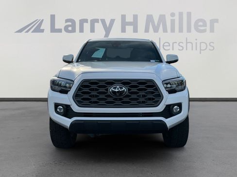 Used 2023 Toyota Tacoma TRD Off-Road image 8