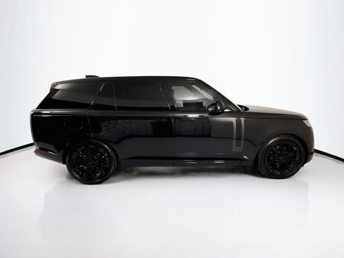 New 2026 Land Rover Range Rover Long Wheelbase SE AWD/4WD image 4