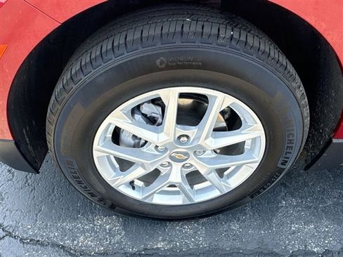 Certified 2024 Chevrolet Equinox LT w/ LPO, Floor Liner Package FWD image 31