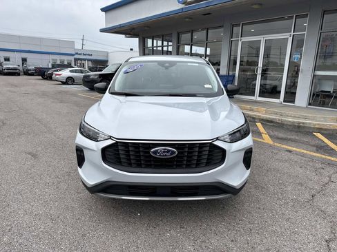 Used 2025 Ford Escape Active AWD/4WD image 2