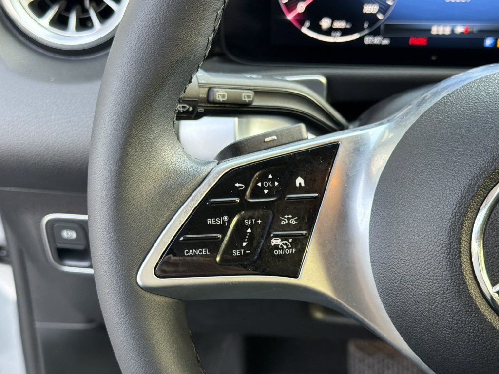 Certified 2025 Mercedes-Benz GLB 250 image 16