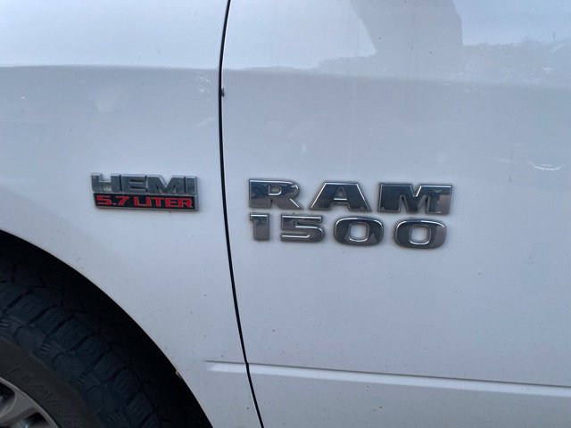 Used 2016 RAM 1500 Classic SLT AWD/4WD image 14