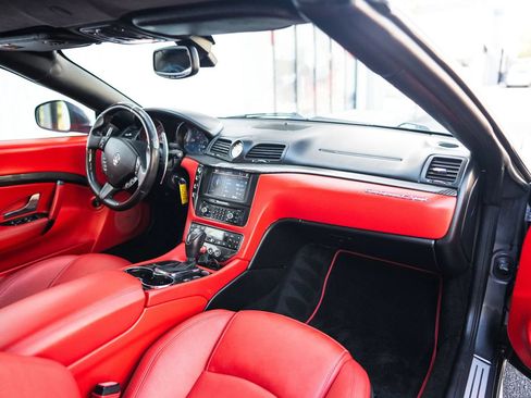 Used 2015 Maserati GranTurismo MC RWD image 15
