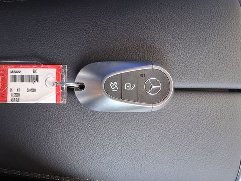 New 2026 Mercedes-Benz GLC 300 image 29