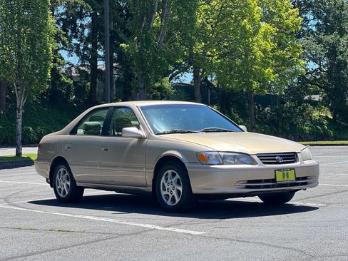 Used 2000 Toyota Camry LE image 7