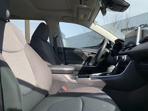 Used 2023 Toyota RAV4 XLE image 35