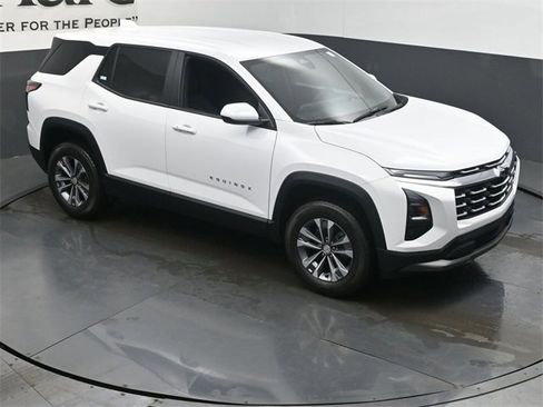 New 2026 Chevrolet Equinox LT w/ LPO, Floor Liner Package image 16