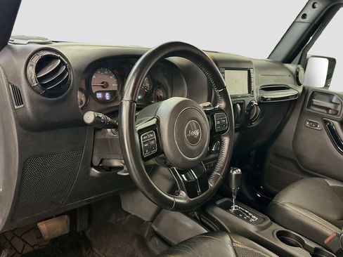 Used 2017 Jeep Wrangler Sahara AWD/4WD image 18
