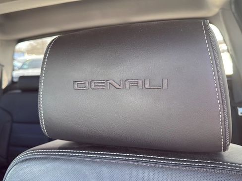 Used 2018 GMC Sierra 1500 Denali AWD/4WD image 17