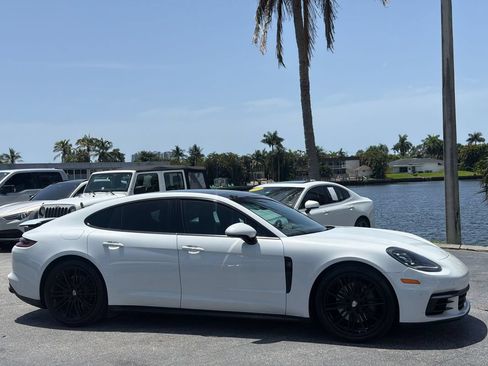 Used 2017 Porsche Panamera 4S AWD/4WD image 6