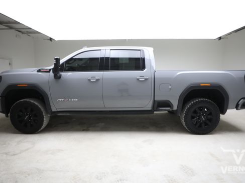 Used 2024 GMC Sierra 2500 AT4 w/ AT4 Premium Plus Package AWD/4WD image 2
