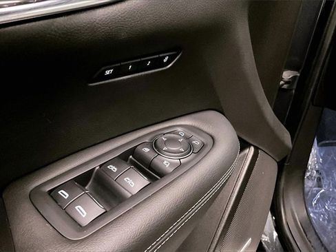 Used 2022 Cadillac XT6 Premium Luxury image 37