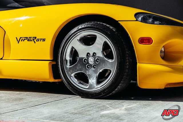 Used 2001 Dodge Viper GTS RWD image 55