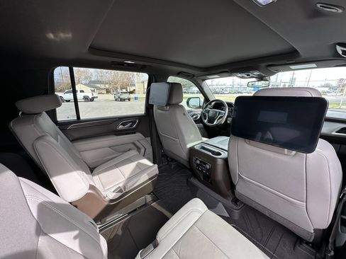 Used 2021 Chevrolet Suburban Z71 w/ Rear Media and Nav Package image 19