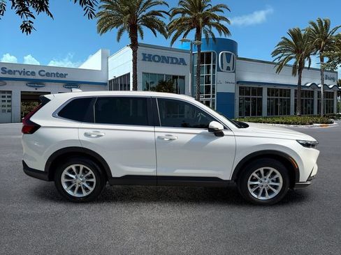 Used 2025 Honda CR-V EX image 9