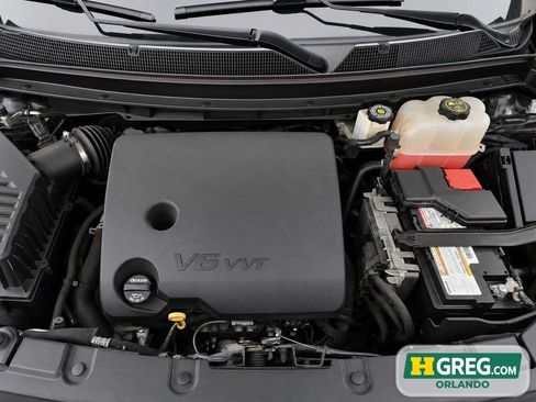Used 2018 Chevrolet Traverse Premier w/ LPO, 'HIT The Road' Package AWD/4WD image 18