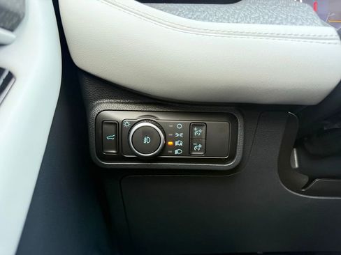 New 2026 Ford Explorer Platinum w/ LUX Leather Package image 13