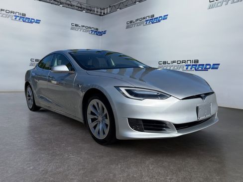 Used 2017 Tesla Model S 60 image 3
