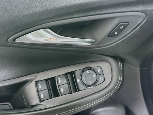Used 2025 Buick Encore GX Preferred FWD image 15