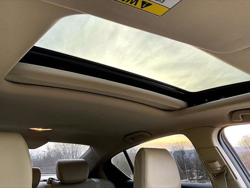 Used 2018 Acura ILX Premium Package image 20