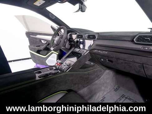 Used 2024 Lamborghini Urus Performante AWD/4WD image 33