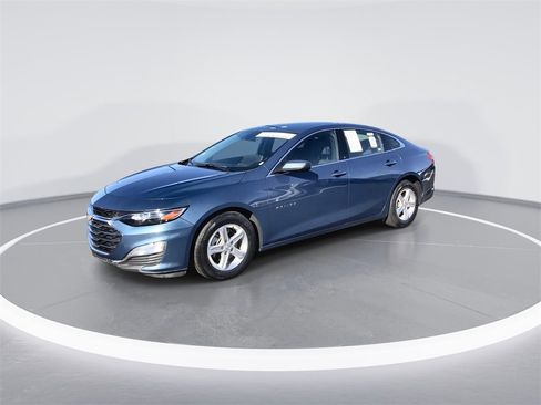 Used 2024 Chevrolet Malibu LS image 4