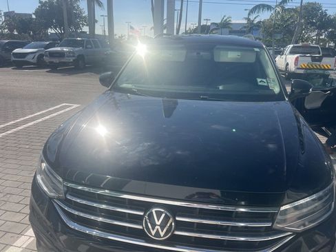 Used 2022 Volkswagen Tiguan S image 3