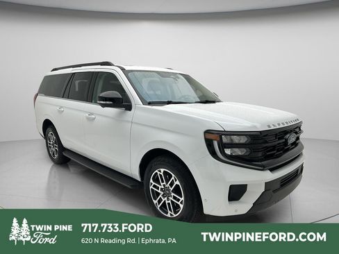 Used 2025 Ford Expedition Max Active AWD/4WD image 1