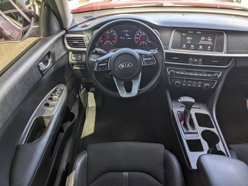 Certified 2020 Kia Optima S image 16