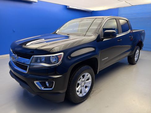 Used 2019 Chevrolet Colorado LT w/ LT Convenience Package AWD/4WD image 4