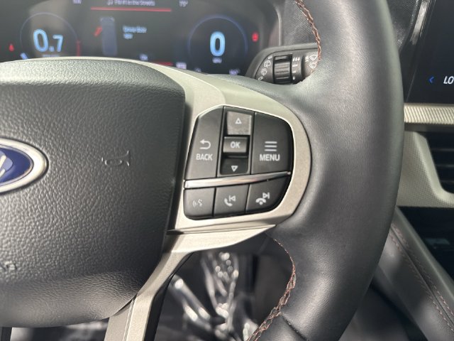 Used 2026 Ford Explorer Active AWD/4WD image 13
