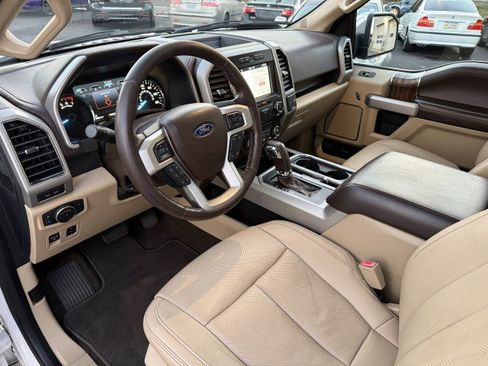 Used 2018 Ford F150 Lariat image 10