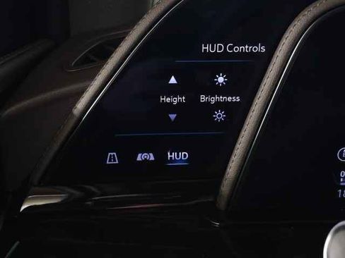 Certified 2024 Cadillac Escalade Sport w/ LPO, ONYX Package image 30