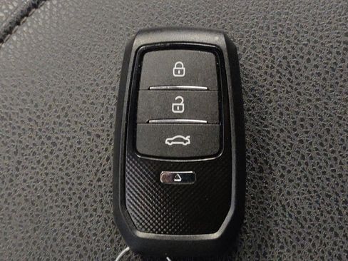 Used 2021 Toyota Camry XSE image 32