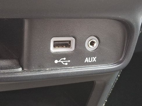 Used 2020 Chrysler Pacifica Touring-L w/ S Appearance Package FWD image 27