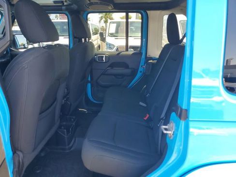Used 2021 Jeep Wrangler Unlimited Sahara AWD/4WD image 12