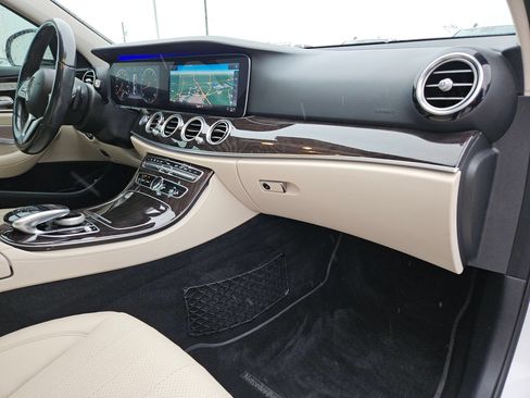 Used 2020 Mercedes-Benz E 350 Sedan image 28